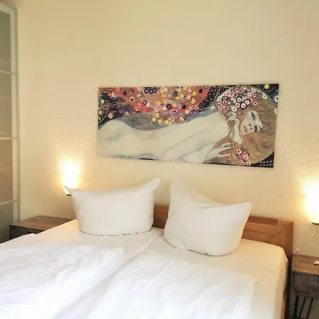 Haus Bernstein 4 アパート *