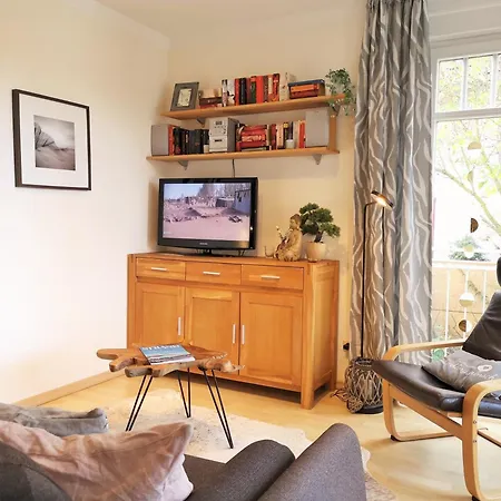 Haus Bernstein 4 *