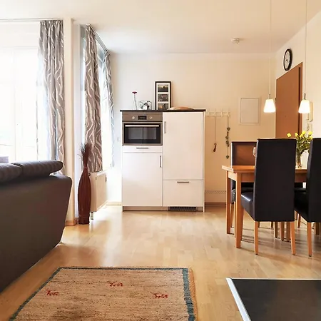 Haus Bernstein 4 *